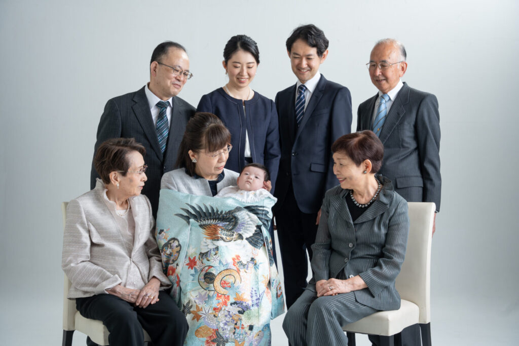 お宮参り祖父母と一緒大家族写真